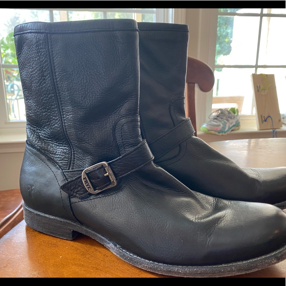 Frye Phillip inside zip boot, size 12